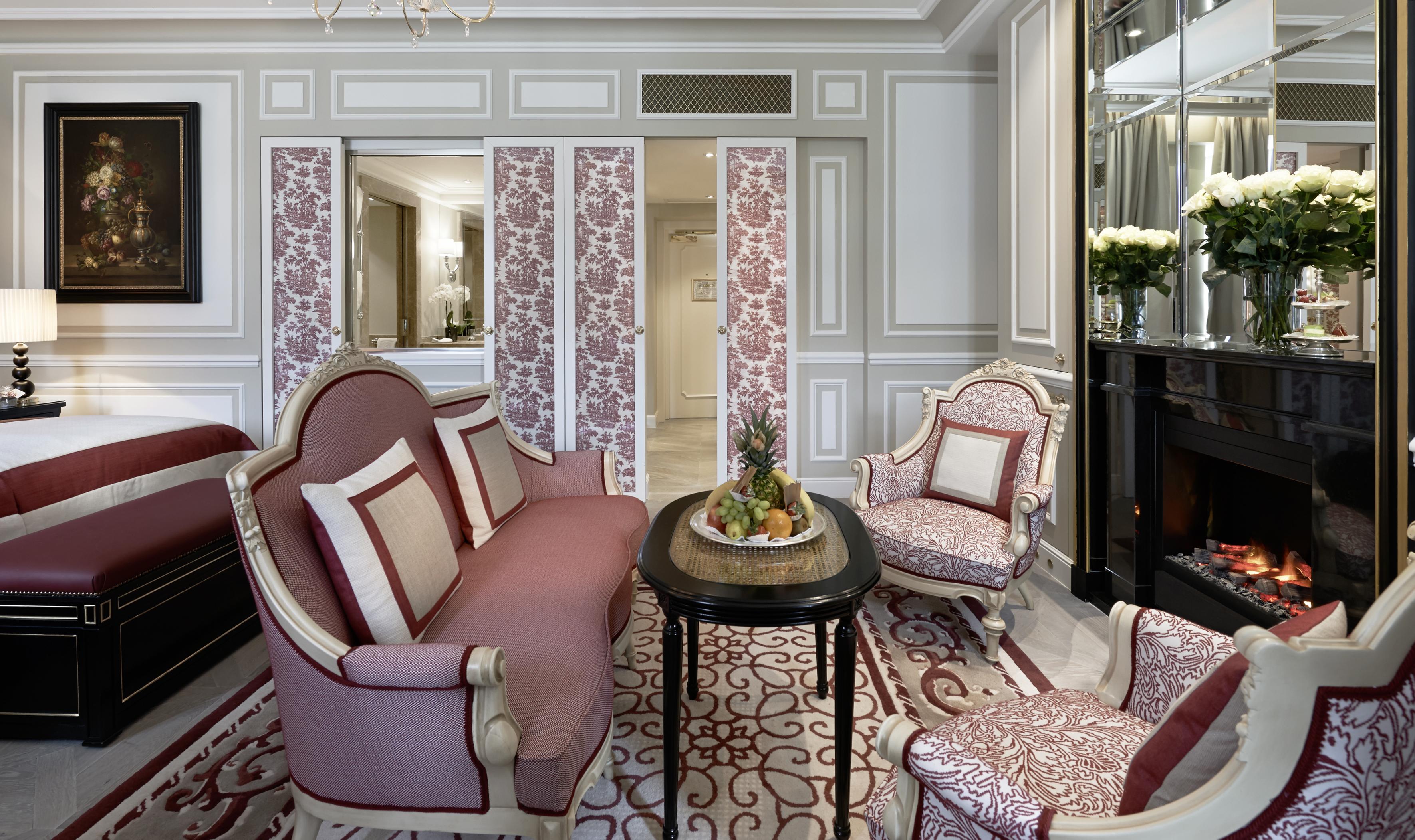 Hotel Sacher Salzburg Kültér fotó A suite at the hotel